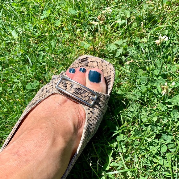 Bill Blass leather, snake print, sling-backs, 8 - Picture 14 of 16